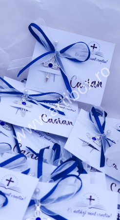 Cruciulita metalica cu stras albastru si panglica organza si satin [1]