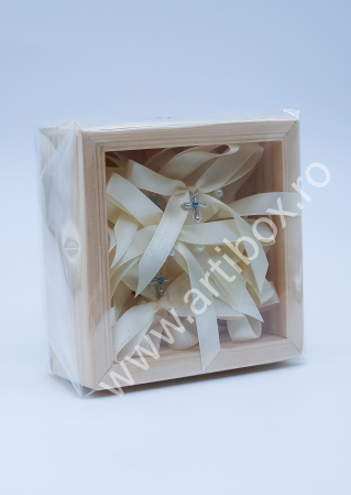 Cruciulite botez cu pietricica colorata si fundita din satin, ac inclus [1]