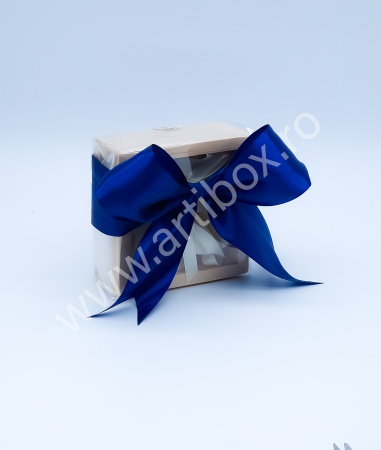 Cruciulite botez cu pietricica colorata si fundita din satin, ac inclus [2]