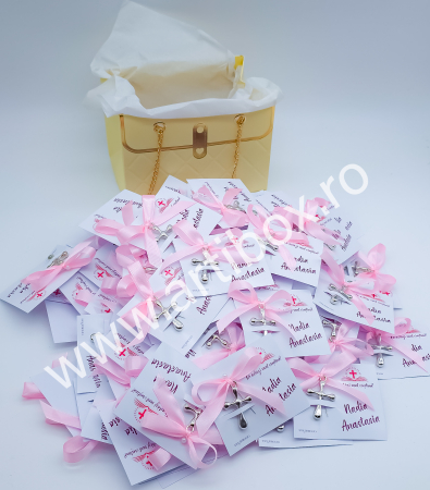 Cruciulite botez pentru fetite - din plastic cu margini rotunjite, cartonas personalizat, cu panglica din satin si ac de prindere [14]