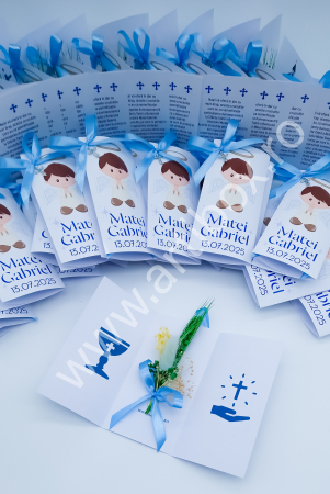 Cruciulite botez - Cruciulite pentru botez cu felicitare si buchetel din flori naturale uscate