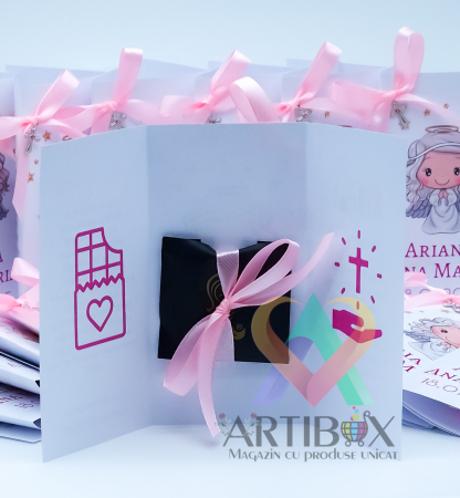 Cruciulite roz pentru botez cu felicitare si ciocolata [4]