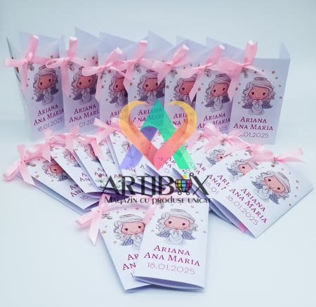 Cruciulite roz pentru botez cu felicitare si ciocolata