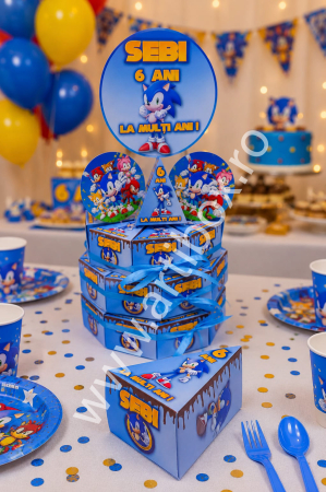 Aniversari - Cutie felie de tort personalizata, cutii aniversare copii - 3 propsuri + accesorii