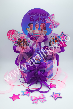 Cutii pentru dulciuri | Modele personalizate | Forma de felie de tort | Toppere si fundite incluse | Model 2 - KPop Demon Hunters [2]