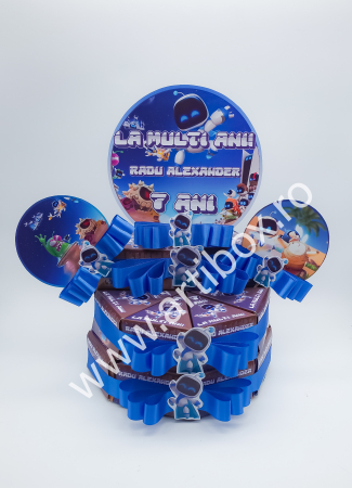 Cutie personalizata in forma de felie de tort pentru aniversare, cu toppere si fundite incluse [2]