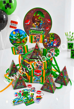Cadouri copii - Cutiute in forma felie de tort | Modele personalizate | Toppere si fundite incluse | Model - Minecraft
