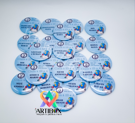 Insigne Scolare - Insigna personalizată cu text pentru școala / gradinita - Model School - 75mm