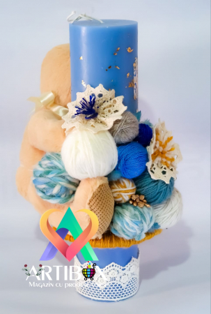 Lumanare albastra pentru botez cu ursulet de plus, gheme, plante uscate, dantela [6]
