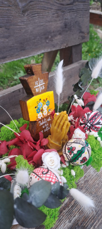 Maini impreunate Rugaciune - Lumanare decorativa din ceara naturala de albine, turnata manual [3]