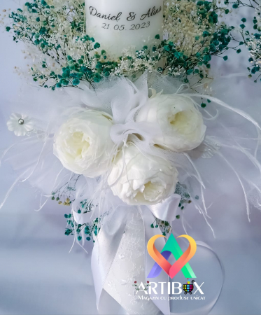 Lumanari pentru nunta cu bujori si flori criogenate, dantela, broderie, pene [7]