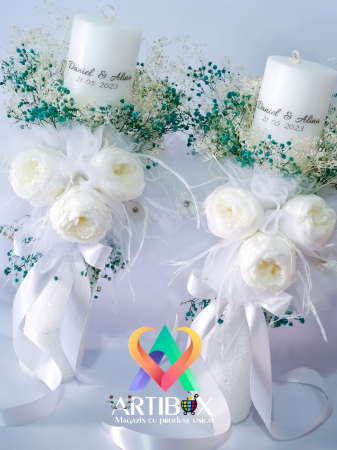 Lumanari botez si nunta - Lumanari pentru nunta cu bujori si flori criogenate, dantela, broderie, pene