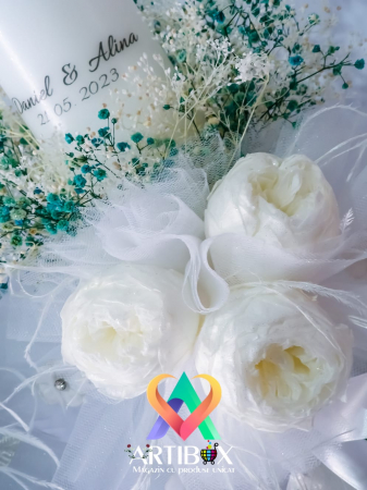 Lumanari pentru nunta cu bujori si flori criogenate, dantela, broderie, pene [6]