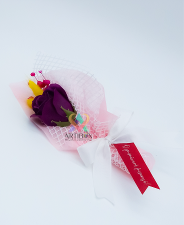 Martisor floral cu trandafir din sapun si plante stabilizate [12]