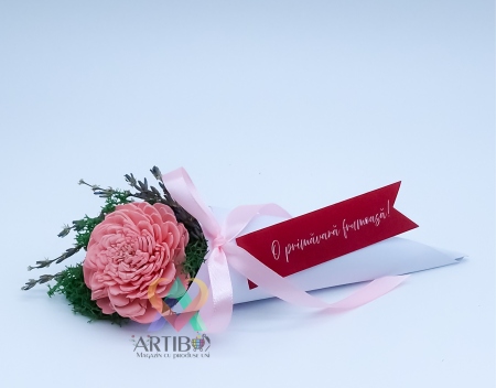 Martisor floral - Martisor floral in cutie con - cu licheni stabilizati, floare ming si lavanda