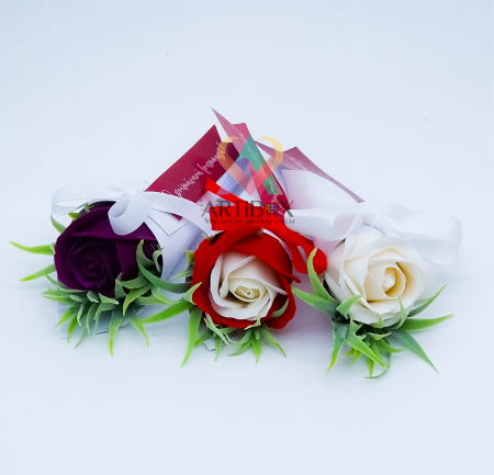 Martisor floral - Martisor floral in cutie con - cu trandafir din sapun
