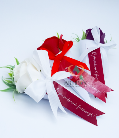 Martisor floral in cutie con - cu trandafir din sapun [2]
