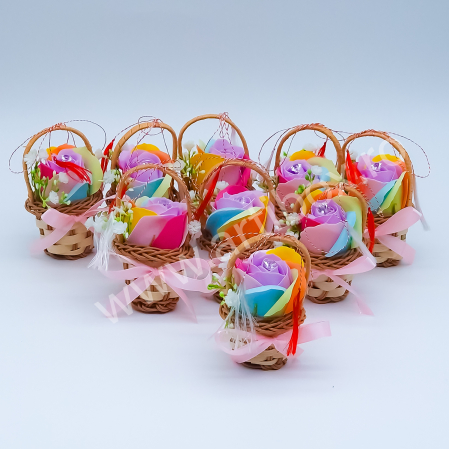 Martisor floral - Martisor in cosulet cu floare premium din sapun rainbow si alte accesorii decorative