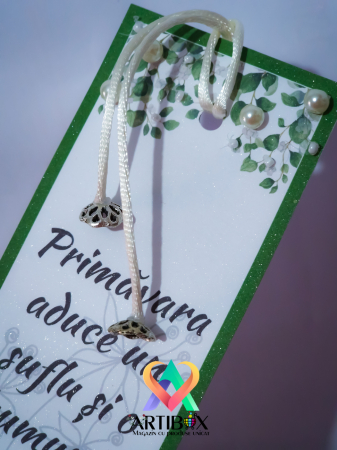Martisor Semn de carte verde cu aplicatii ornamentale [1]