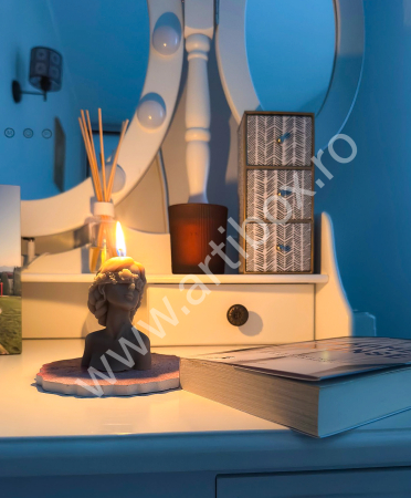 Muzza - Lumanare decorativa din ceara naturala de albine, turnata manual [1]