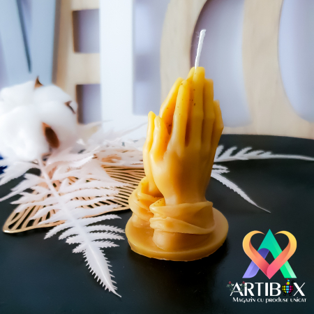 Lumanari ceara naturala - Maini impreunate Rugaciune - Lumanare decorativa din ceara naturala de albine, turnata manual