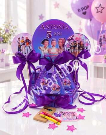 Cadouri copii - Pachet cutiute tort umplute cu accesorii | Modele personalizate | Toppere si fundite incluse | Model - K-Pop Demon Hunters