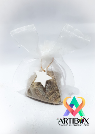 CADOURI SI DECORATIUNI - Saculeti cu lavanda parfumanta - Model cu bilute ninse