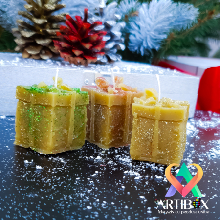 Set 3 lumanari decorative Craciun, parfumate - Model Cadou [1]