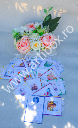 Set 31 de carduri cu citate motivationale in cutie tip carte cu ornament floral si lumini [1]