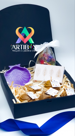 Seturi cadou - Set 5 lumanari decorative parfumate, cu tavita scoica, saculet parfumat si cutie decorata