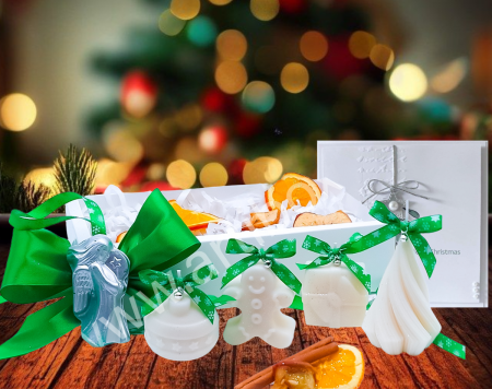 Craciun 2025 - Set cadou lumanari de Craciun - Bradut stilizat, glob, cadou si om de turta dulce