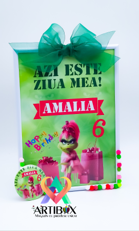 Tablouri personalizate - Tablou personalizat cu diverse personaje pentru copii - Grinch Girl