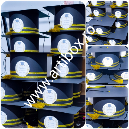 Tocă pentru festivitatea de absolvire - Carton negru cu panglica din satin [5]