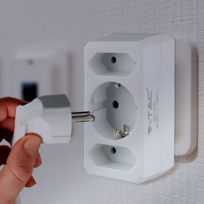 ADAPTOR 3 PRIZE 2X2.5A SI 1X16A MAX 3680W [3]