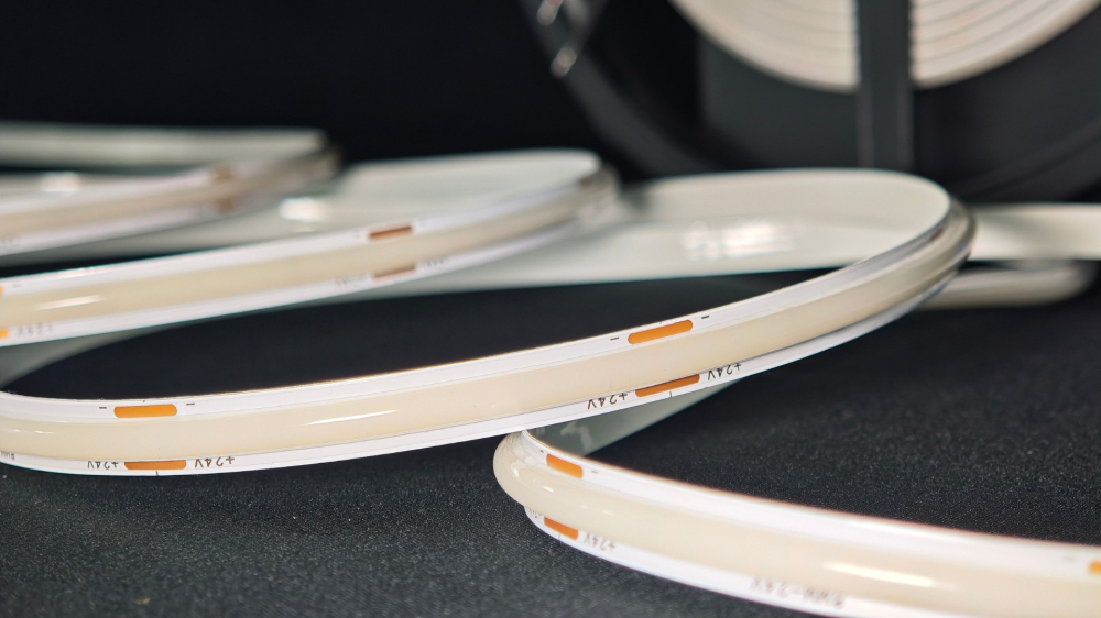 Banda LED COB DOB 256LED/M 24V 10W 4000K IP20 8mm CRI>90 110lm/W lumină uniformă rolă 5m [2]