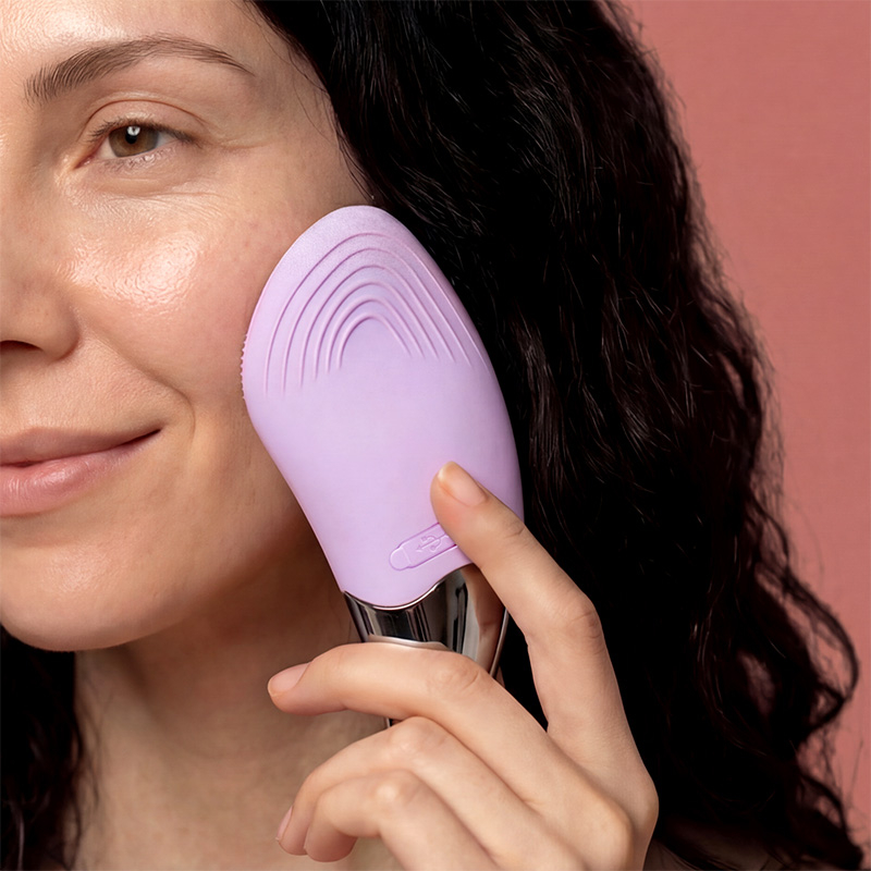 DISPOZITIV CURATARE FACIALA IN PROFUNZIME [8]