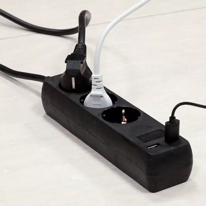PRELUNGITOR 3 CAI + 2USB 1.5M(3G1.5MM2) NEGRU [7]
