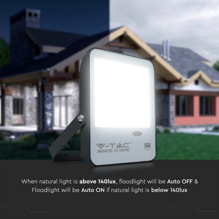 REFLECTOR LED 50W CU SENZOR CREPUSCULAR 6400K ALB RECE [10]
