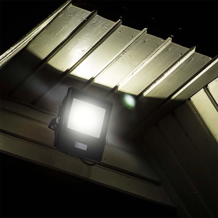 REFLECTOR LED SMD 10W 6400K IP65 CU SENZOR MISCARE - NEGRU [7]
