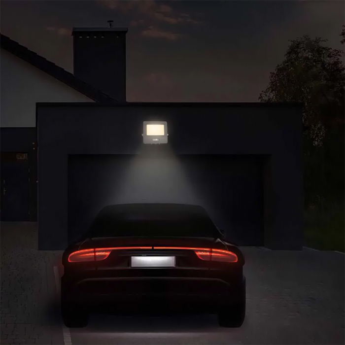 REFLECTOR LED SMD 50W 6400K IP65 CU SENZOR MISCARE - ALB [5]