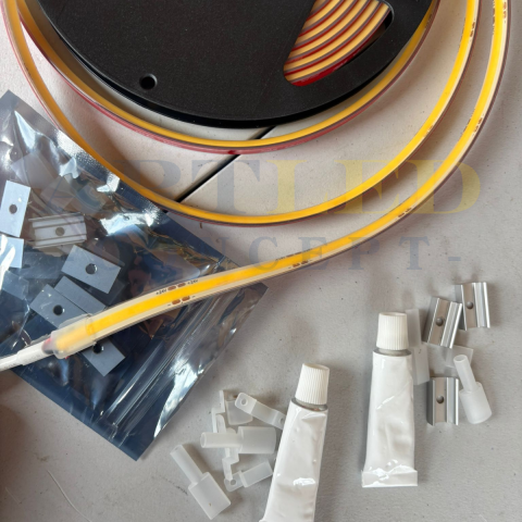 Banda LED COB pentru saună 24V, 480 LED/m, 9.6W, IP68, 2700K, lumină caldă, rolă 5 metri [1]