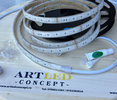 Bandă LED saună 24V / 14.4W / 60 LED-uri / IP68 / RGB / 5 metri [2]