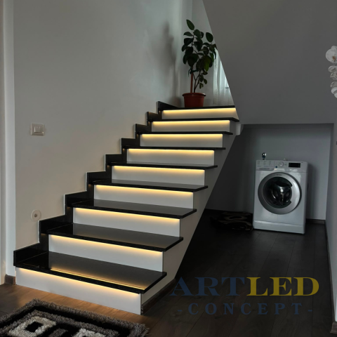 Controler LED scară/scari 12V sau 24V, până la 16 trepte cu senzori mișcare, efect aprindere treptată [5]