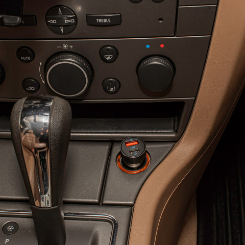 INCARCATOR AUTO PD 1 X USB-C 20W SI 1 X USB + CABLU USB-C 60W [8]