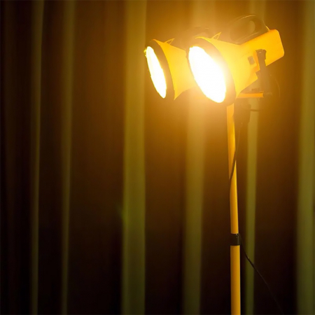 TREPIED PENTRU 2 REFLECTOARE LED [10]