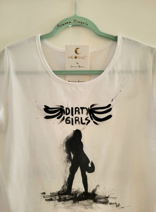 Tricou MOONArt Dirty Girls Lady [2]