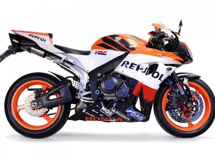 Sistem de evacuare complet GPR TIBURON CO.H.156.TIBTO Brushed Titanium including removable db killer and catalyst [7]