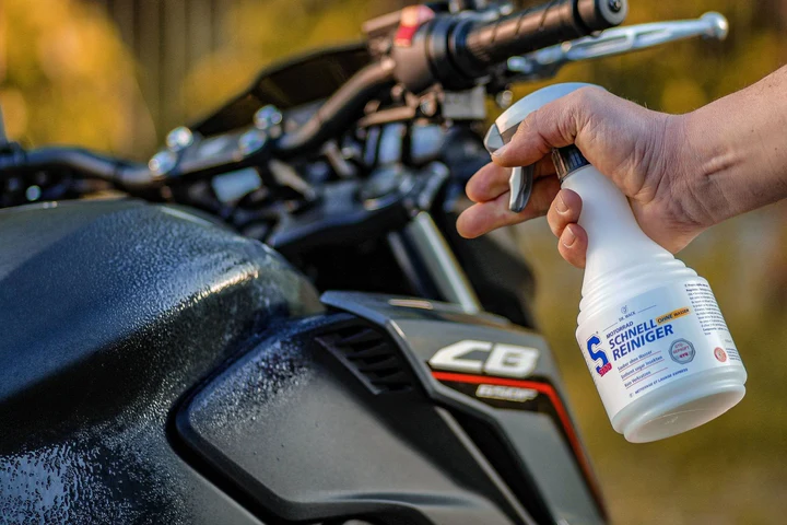 Solutie de curatare a motocicletei, fara apa S100! [3]