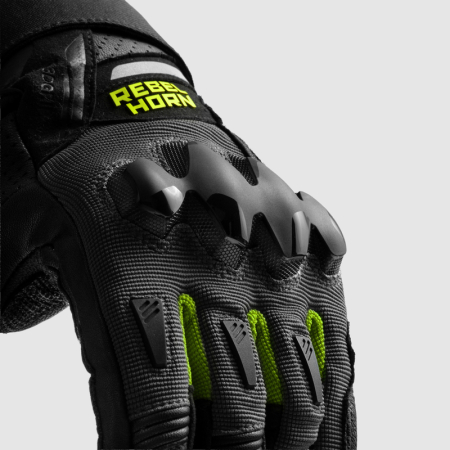 Manusi Rebelhorn Defender [7]