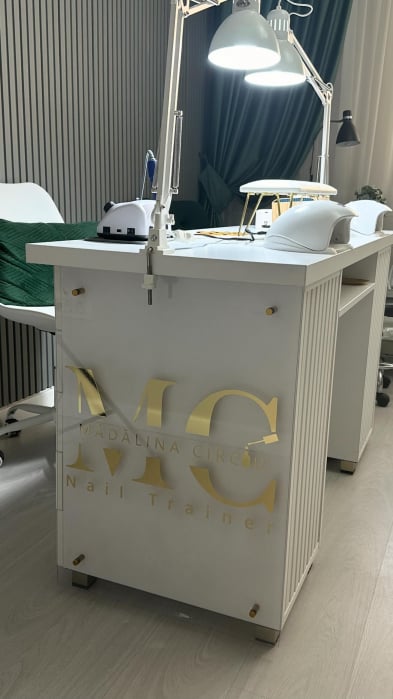 Masa profesionala de manichiura Madalina, 135cm, 105W putere, sistem de aspirare inclus, 1100 mc/h [2]